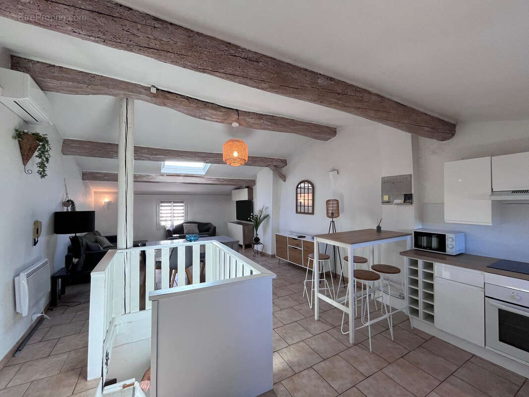 Appartement à SIX-FOURS-LES-PLAGES