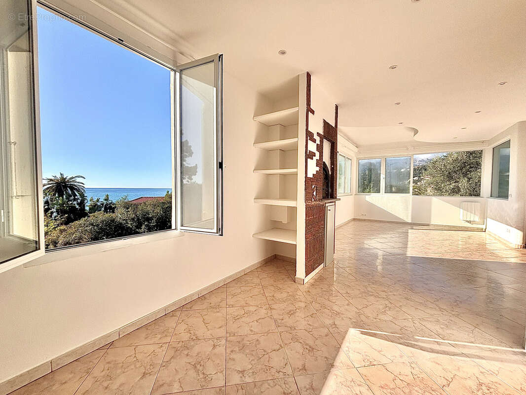 Appartement à MENTON