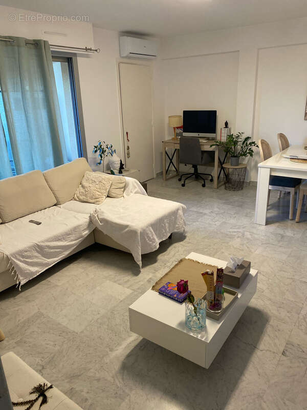 Appartement à LE CANNET