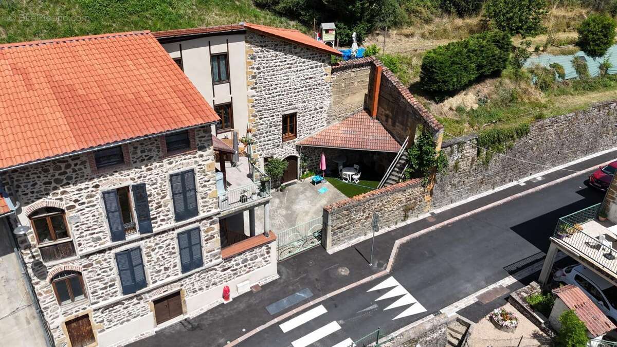 Maison à SAINT-CLEMENT-SUR-VALSONNE