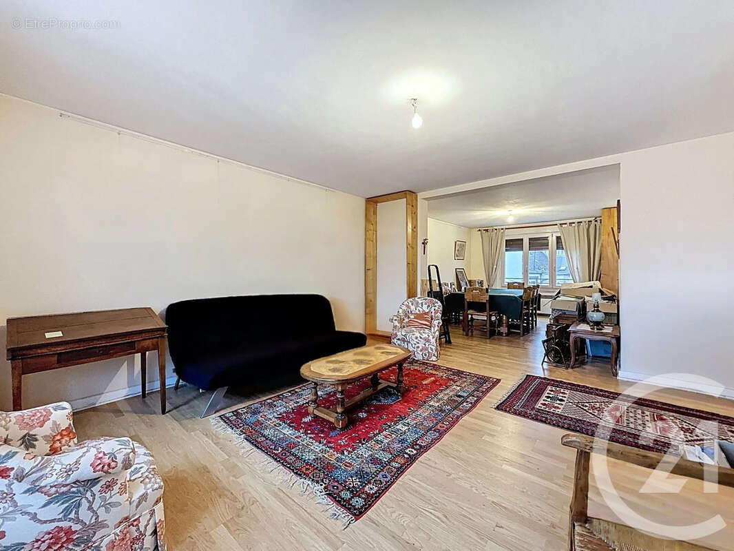 Appartement à SENS