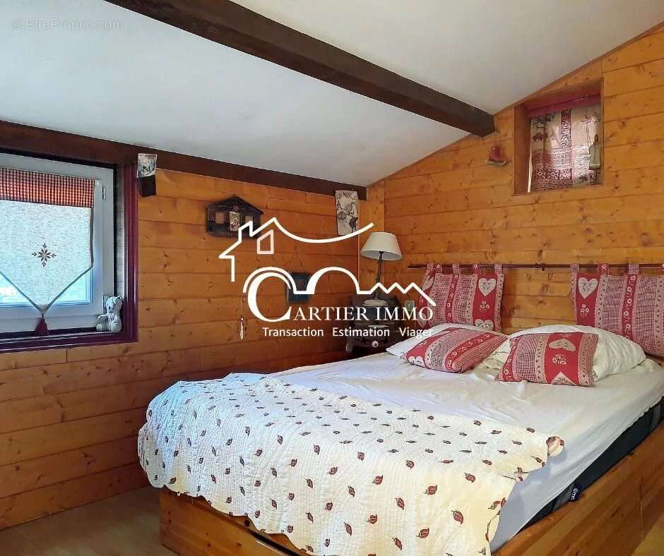 Appartement à AIGUILHE