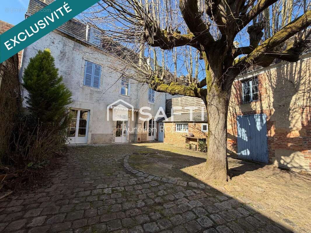 Photo 3 - Commerce à GRACAY