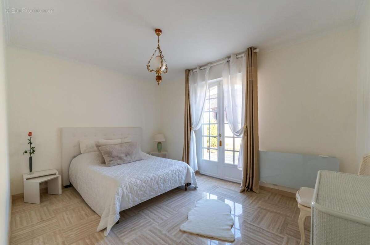 Maison 190 m² à Epinay-Sur-Orge  - photo 6