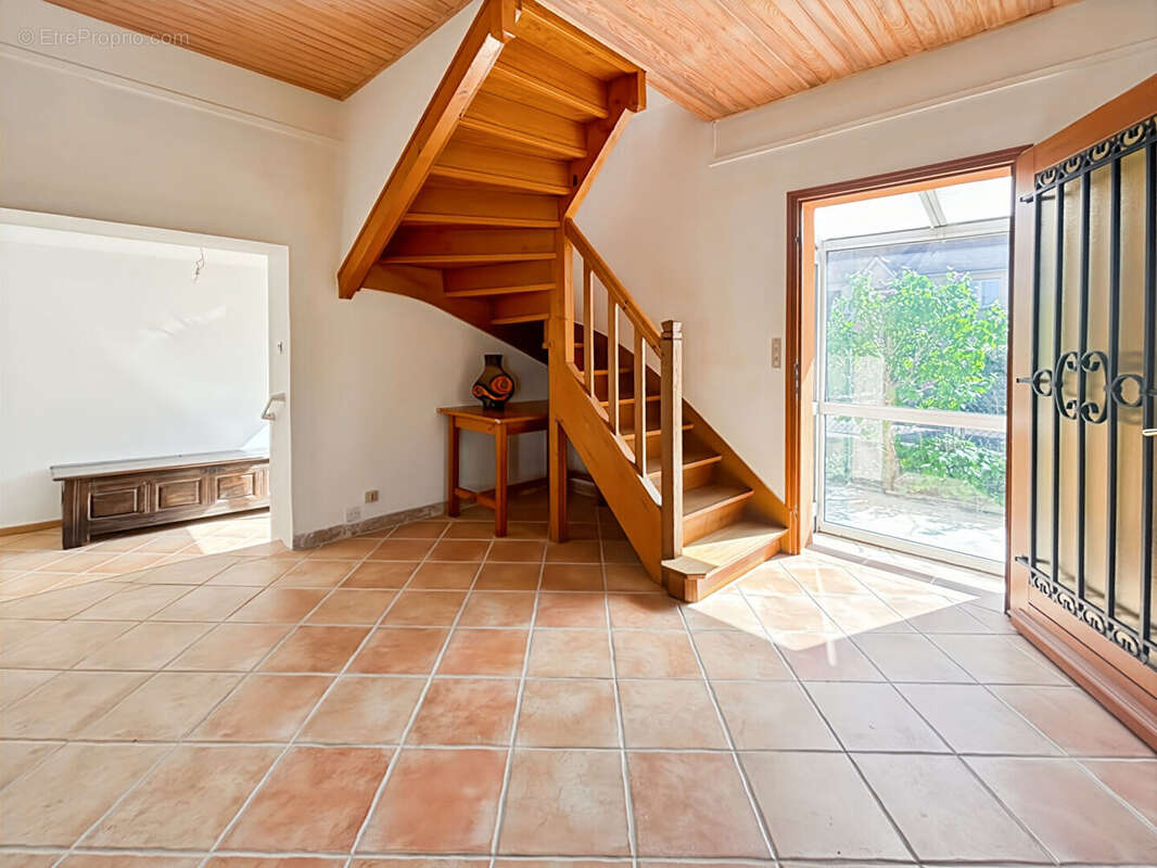 Maison à VERRIERES-LE-BUISSON