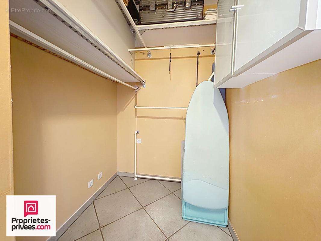 Marseille Appartement T4 st tronc balcons cave et stationnement - photo 10