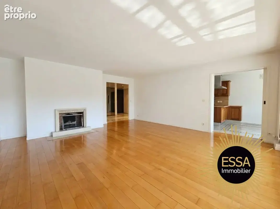 Appartement 5 pièces 135 m² à vendre à Rocquencourt (78150) - photo 2