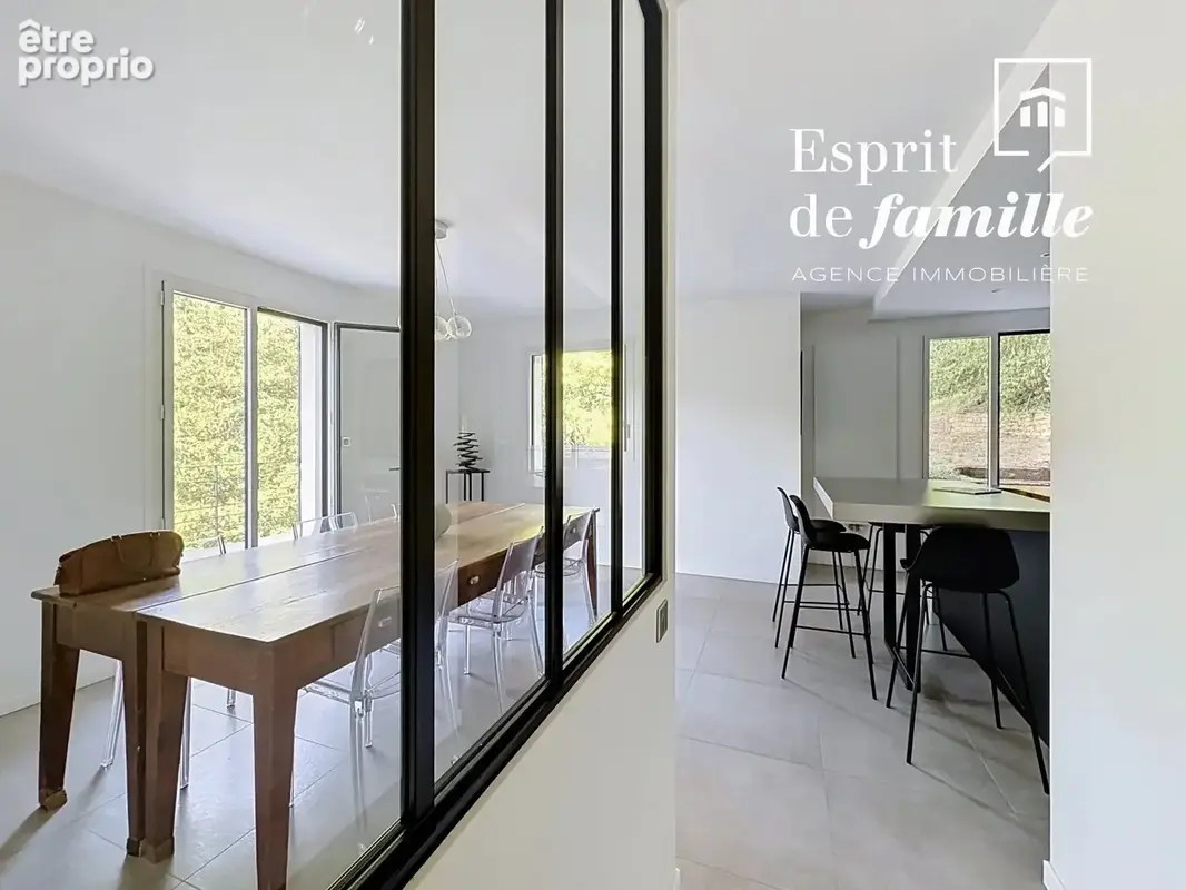 Saint-Didier-au-Mont-d’Or – maison familiale de plus de 180 m² dans un écrin de verdure - photo 8