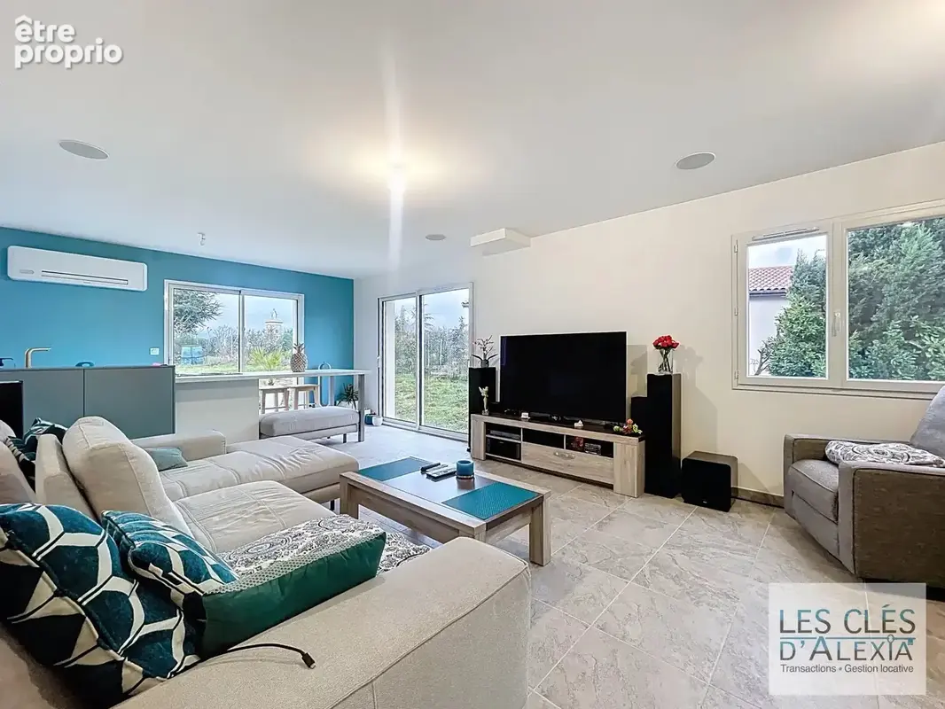 Maison récente à Échalas – 96,15 m², 3 chambres, jardin et terrasse exposée sud - photo 5