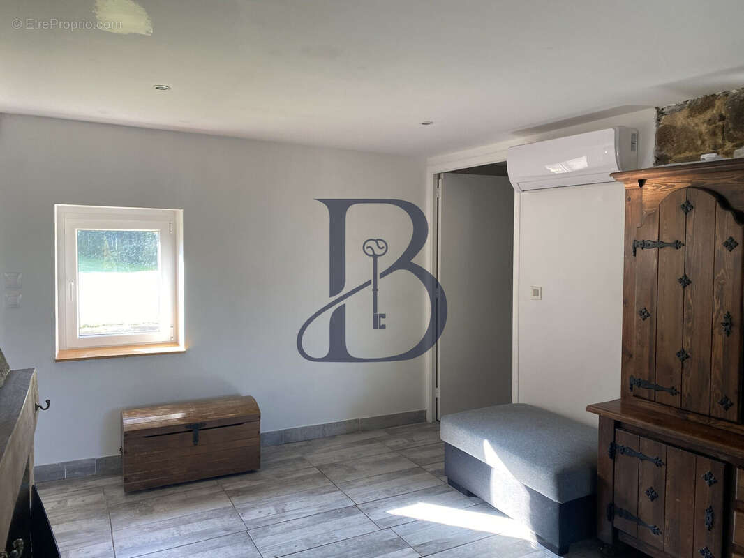 Maison à VILLEDIEU-LES-POELES