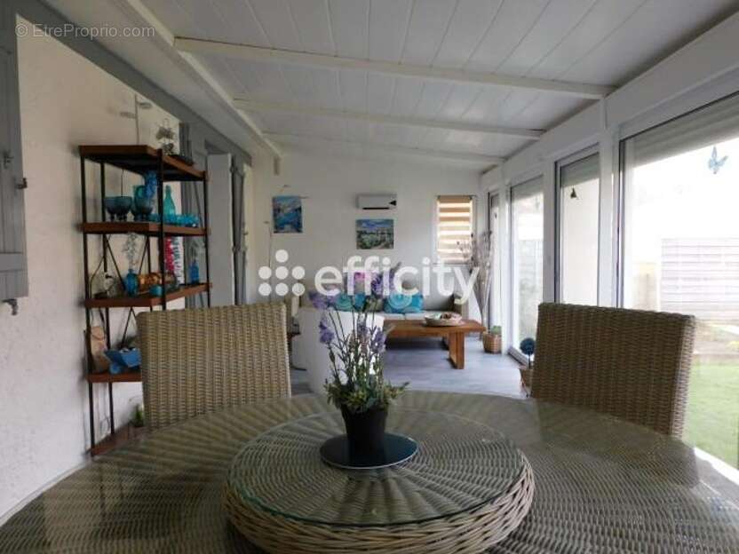 Maison à LES MATHES