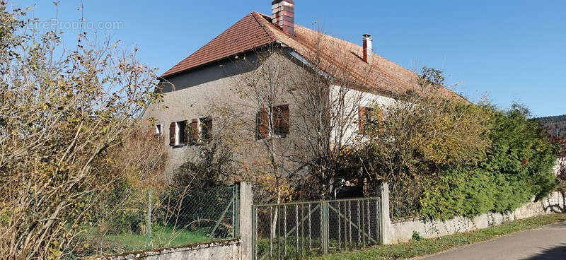 Maison à EQUEVILLON