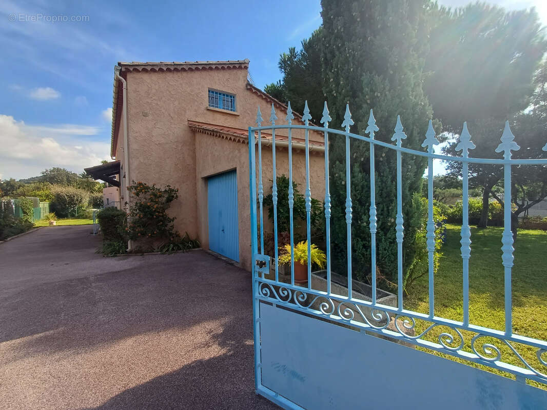 Maison à LA LONDE-LES-MAURES