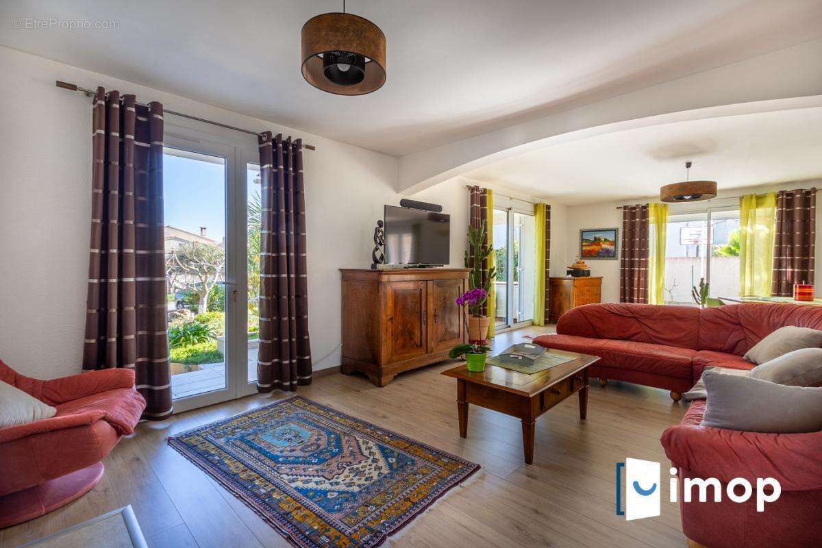 Maison à SIX-FOURS-LES-PLAGES