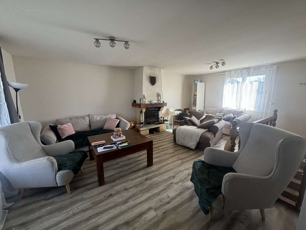 Maison à CHATEAUNEUF-EN-THYMERAIS