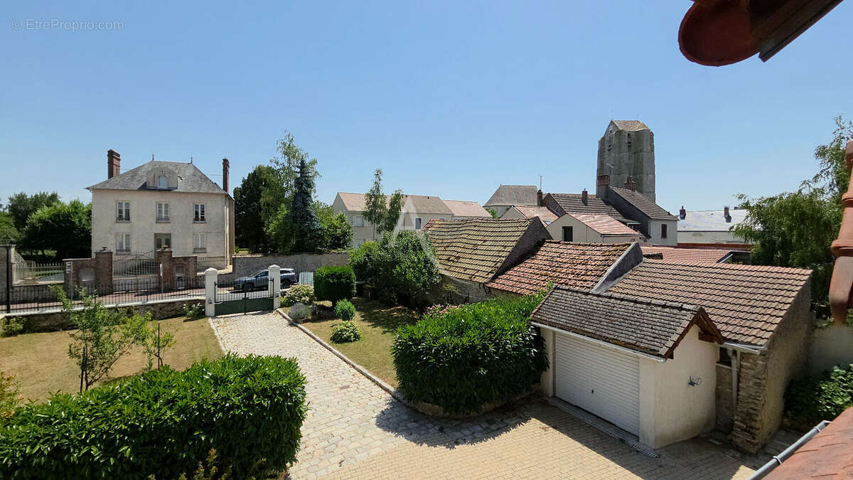 Maison à DOURDAN