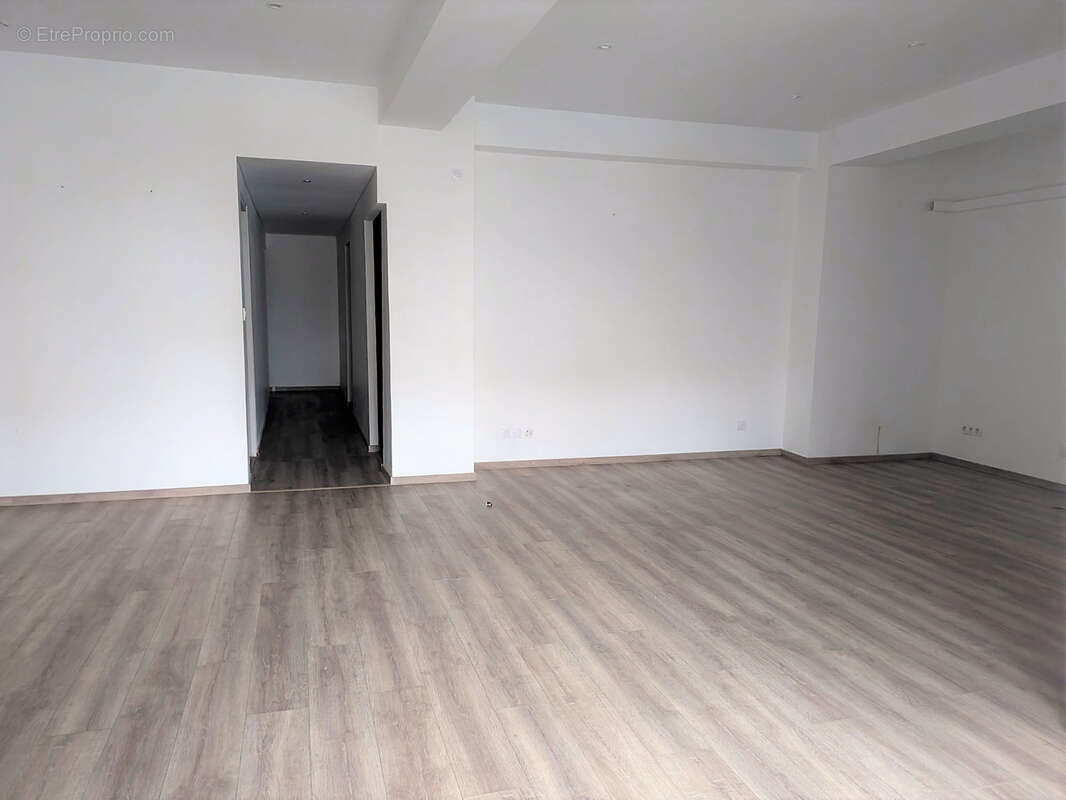 Commerce à GRUISSAN