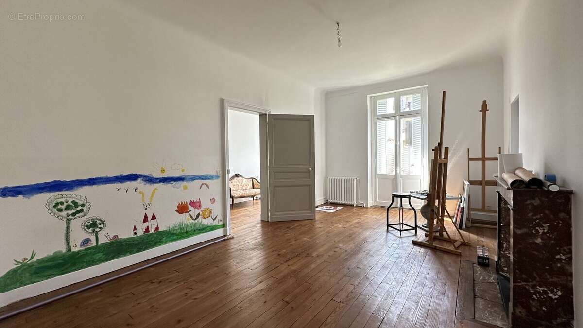 Maison de caractere de type t8 de 290 m2 sur une parcelle de 820 m2 - photo 16