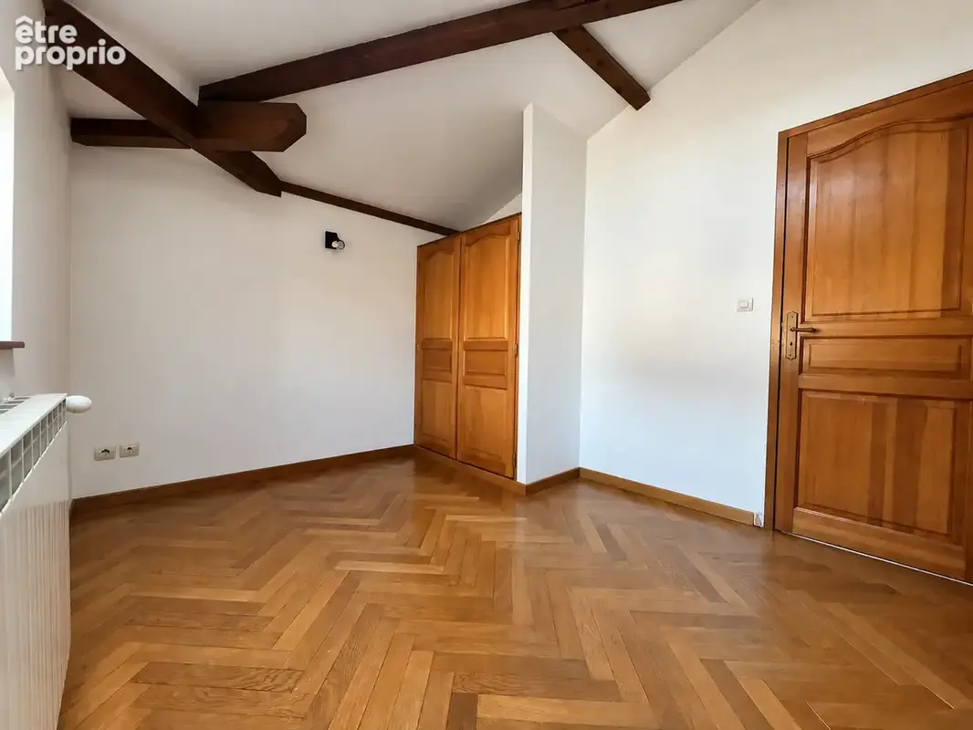 Joli T4 avec le charme de l'ancien au coeur de Pollionnay - photo 4