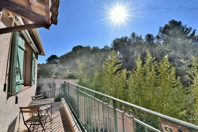 Maison à BOUC-BEL-AIR