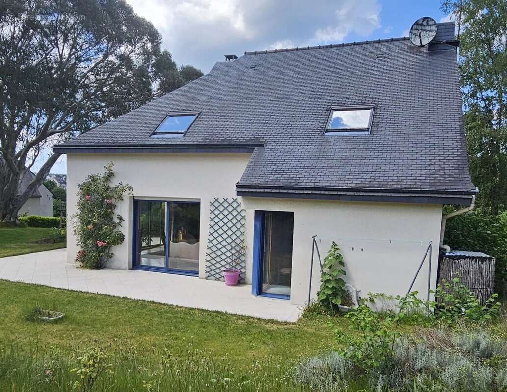 Maison à QUINTIN