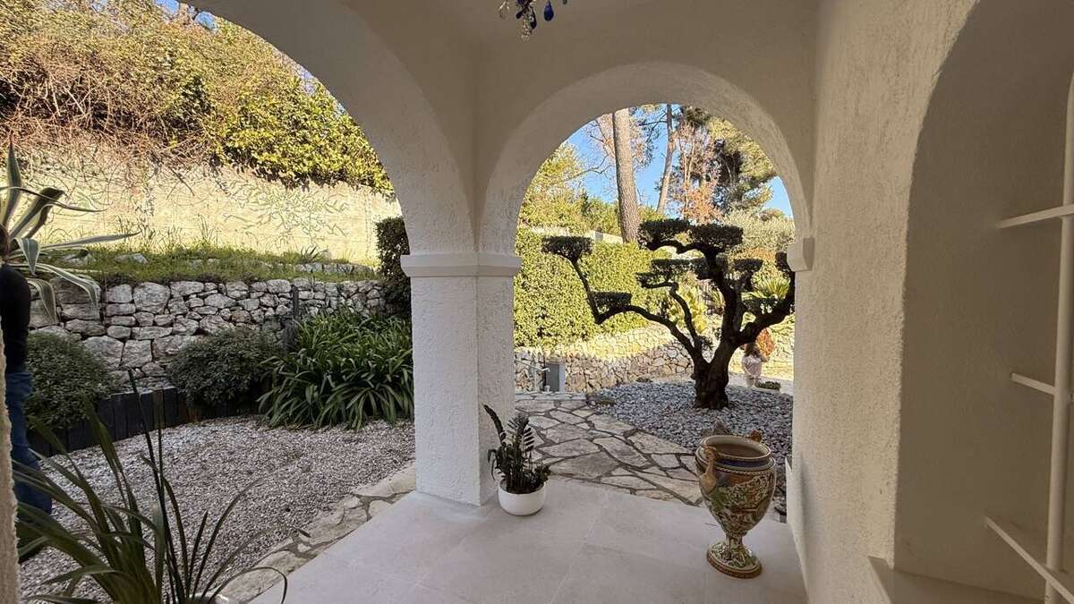 Maison à ROQUEFORT-LES-PINS