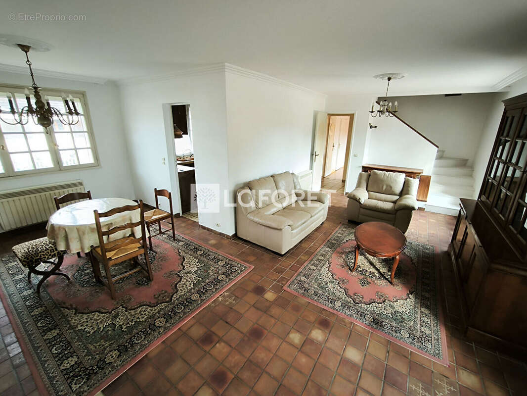 Maison à ROSNY-SUR-SEINE