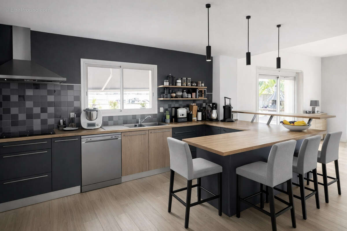 Idéalement située maison de 145m2 avec piscine - photo 7