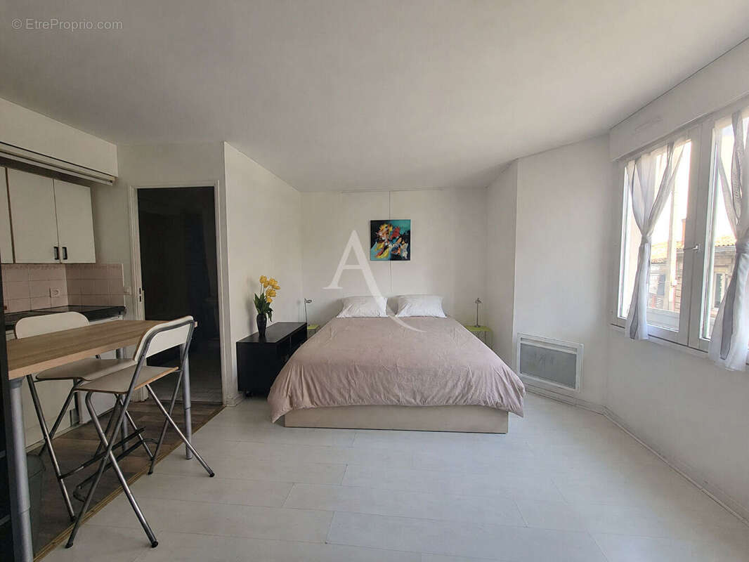 SAINT-AUGUSTIN - Appartement  1 pièce(s) 30.03 m2 - stationnement et cave - photo 2