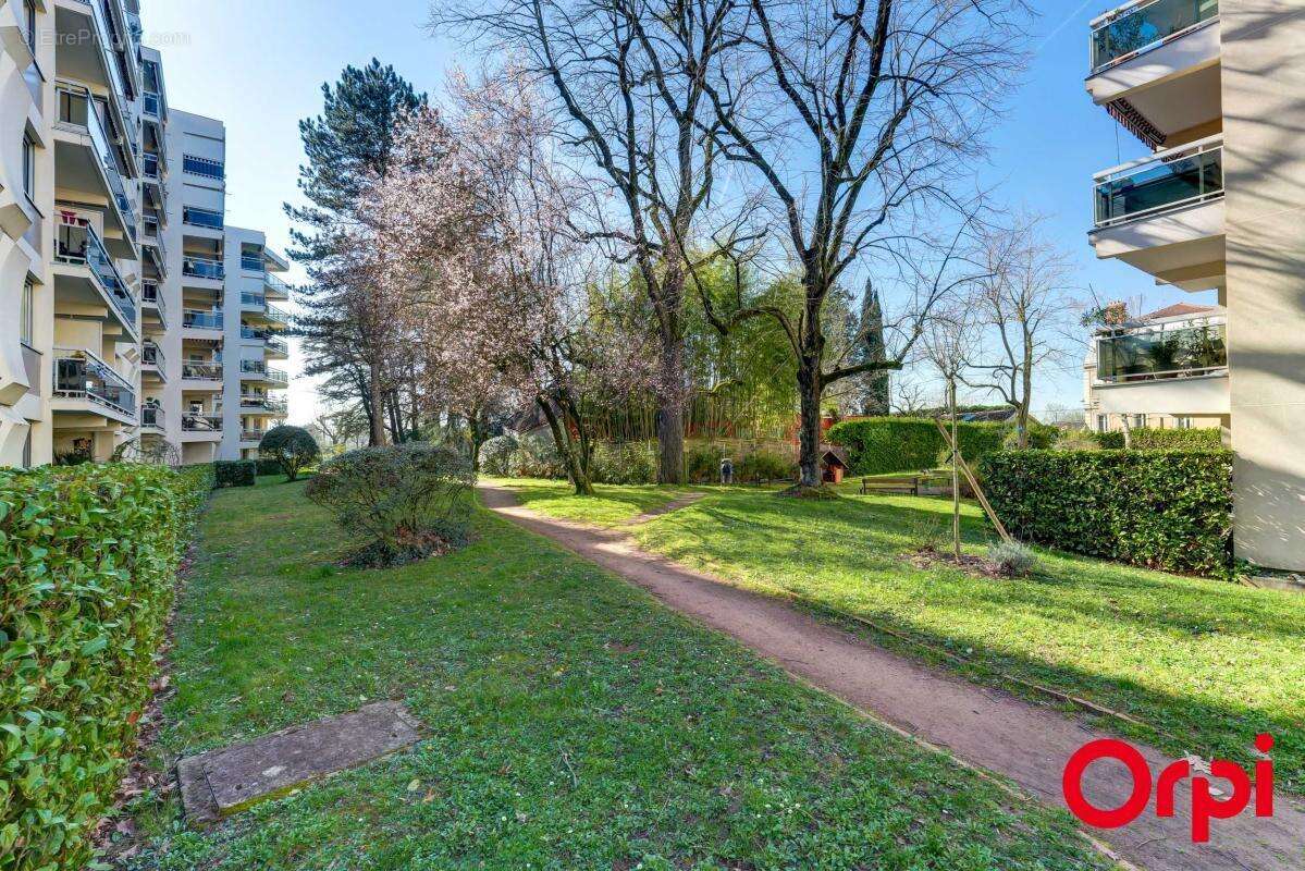 Appartement à CALUIRE-ET-CUIRE