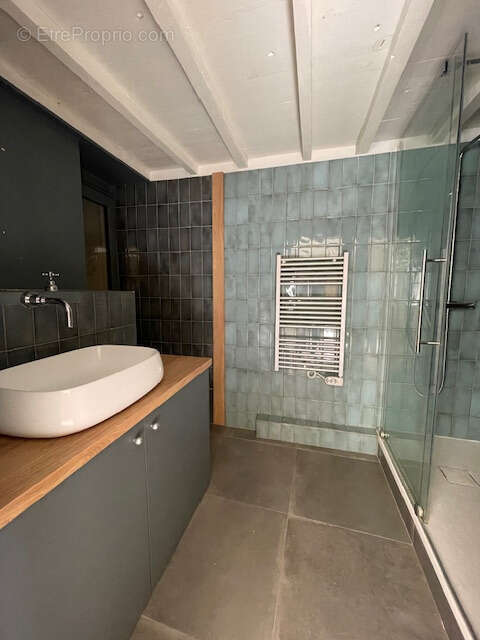 34120 Pézenas immeuble 3 appartements et 3 studios 1 terrasse 2 caves 1 patio - photo 18