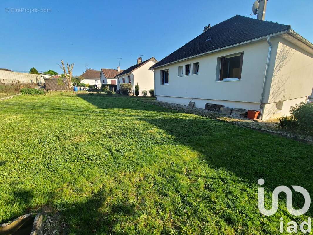 Photo 3 - Maison à NEUVILLE-SUR-VANNES