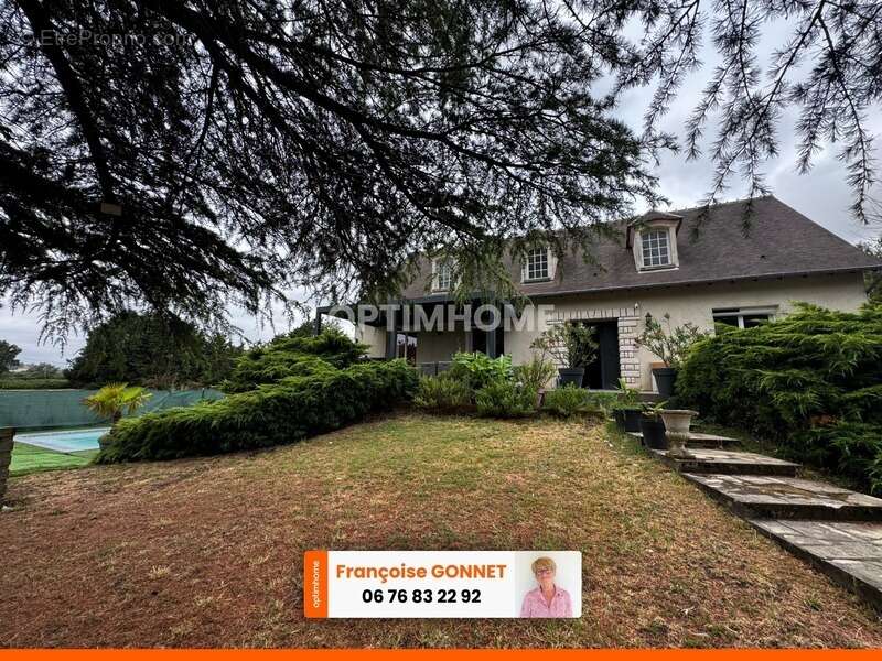 Maison 215 m² - 5 chambres - Terrain 4 200 m² - Piscine - 257 000 € - SAINT PIERRE LES ETIEUX - 18200 - photo 16