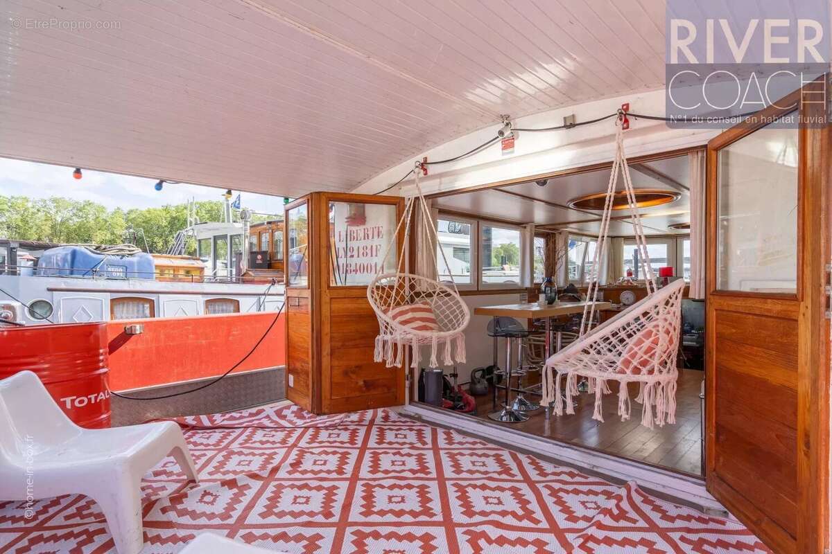 Péniche à vendre à Asnières-sur-Seine dans un port sécurisé - photo 3