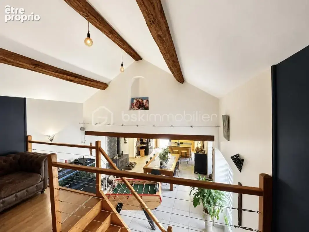 Maison de plain-pied avec piscine et terrain de 1 039 m² – Gastins - photo 4