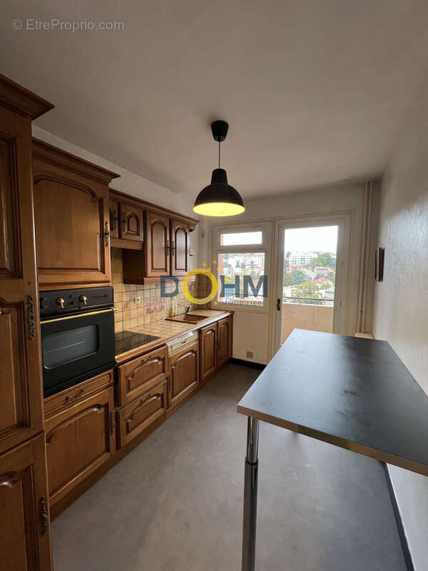 Appartement à SAINT-ETIENNE