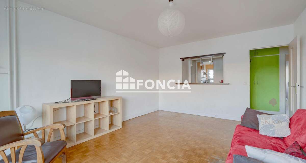 Appartement à ISSY-LES-MOULINEAUX