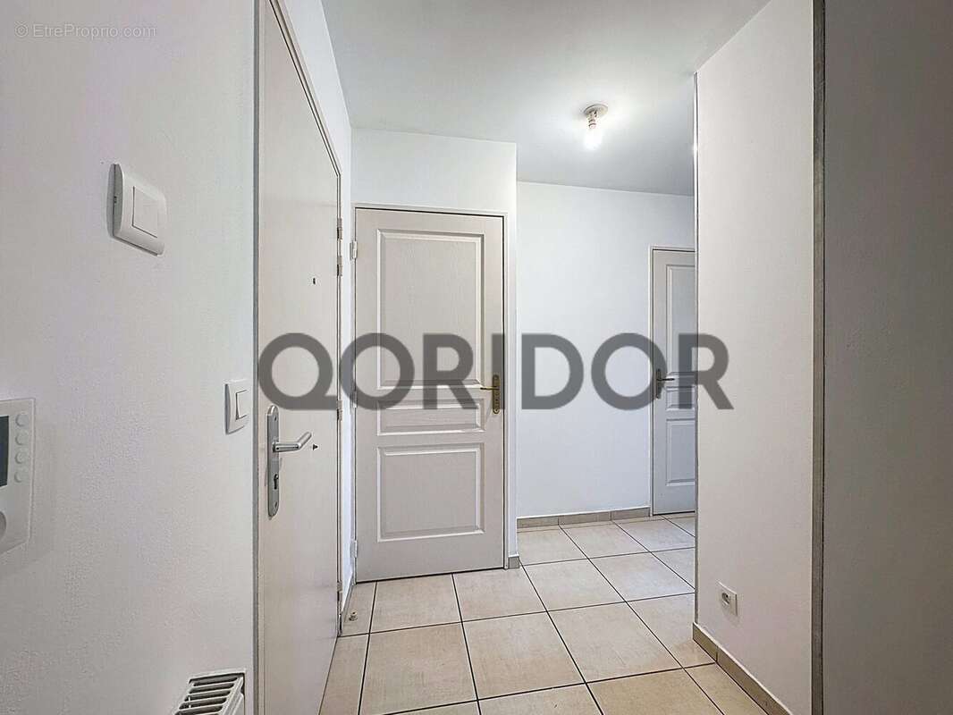 Appartement à MEYZIEU