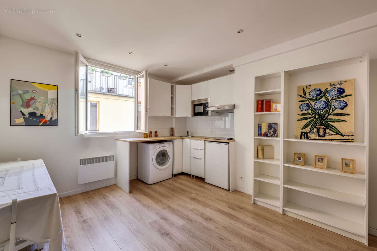 Appartement à PARIS-10E