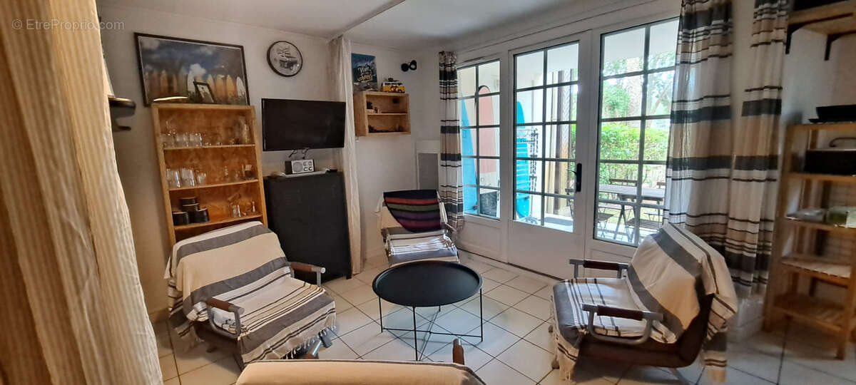 Appartement à MOLIETS-ET-MAA