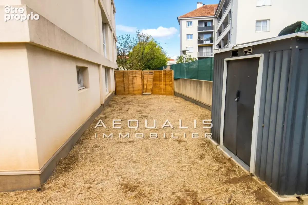 Appartement 1 pièce 24 m² à vendre à Saint-Laurent-Du-Var (06700) - photo 7
