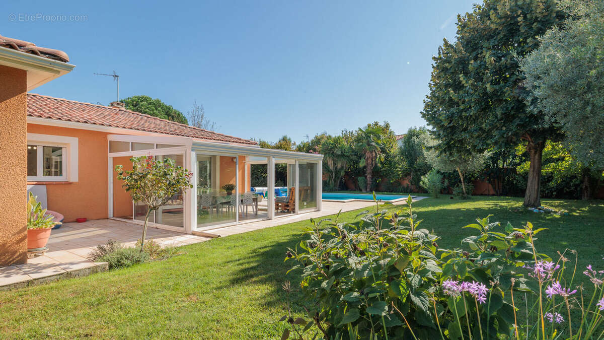 Villa Villeneuve Tolosane 5 pièce(s) 195 m2 - photo 3