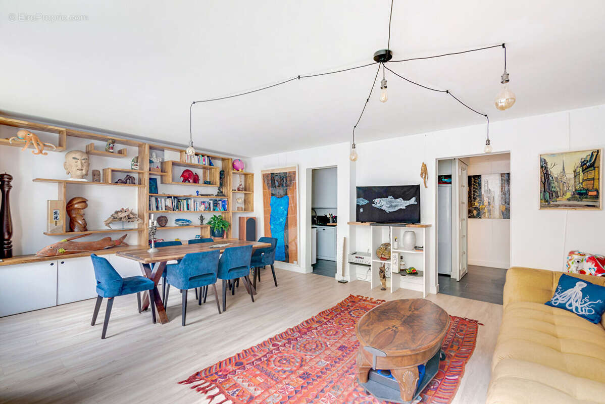 Appartement à PARIS-20E