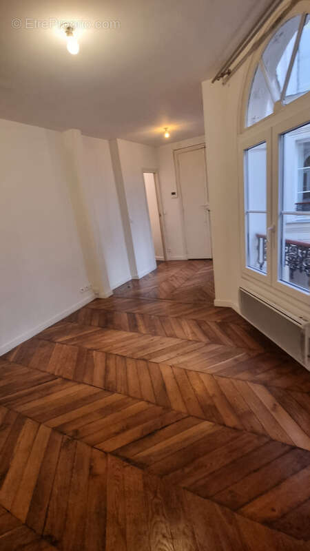 Appartement à PARIS-9E