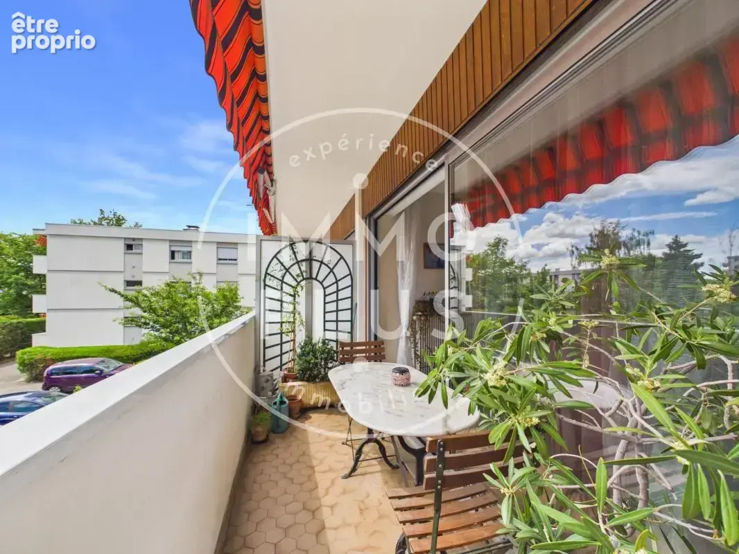 Vente - Appartement - 5 pièces + cuisine - 92,37 m² - 514 000 € - photo 2