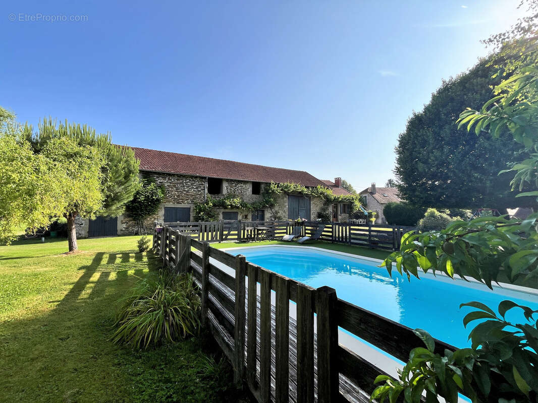 Fermette rénovée avec gites et piscine . - photo 24
