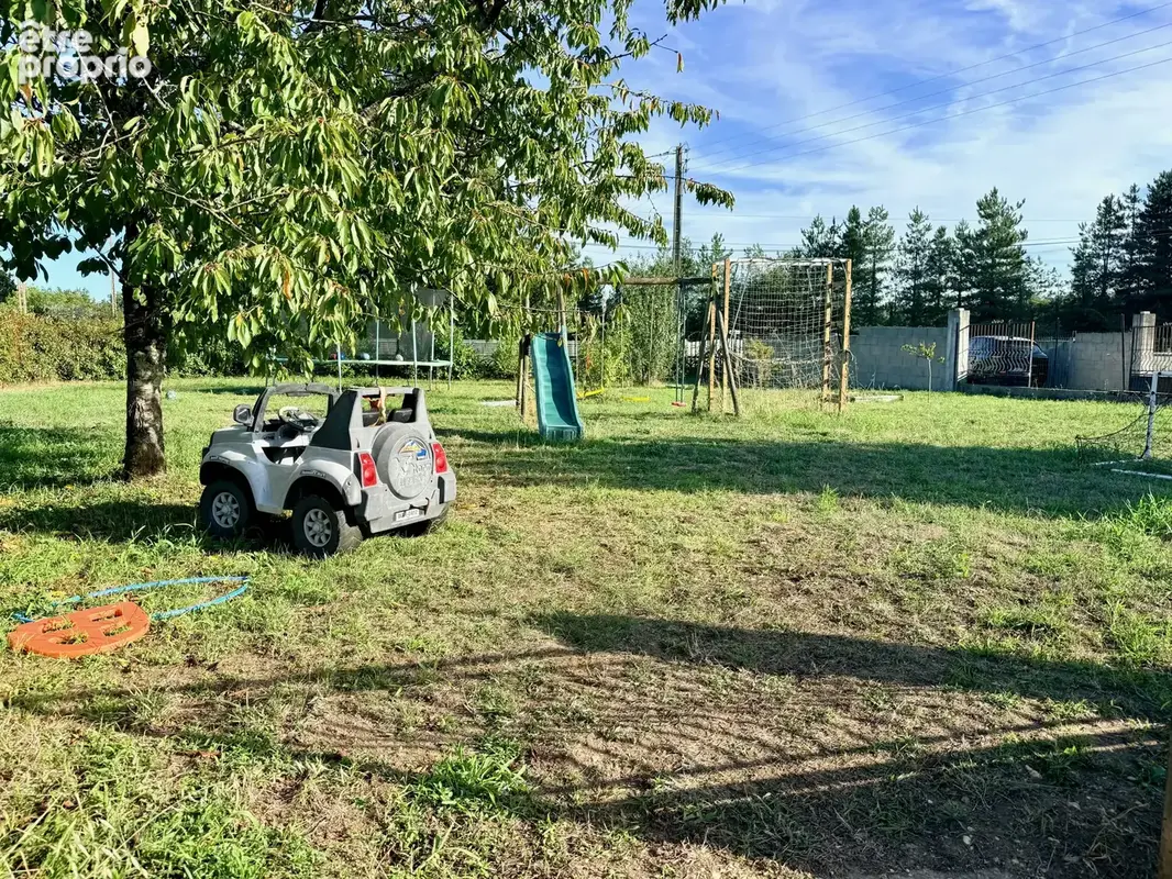 Les Rairies, Maison 6 chambres sur grand terrain clos avec garages et dépendances - photo 15