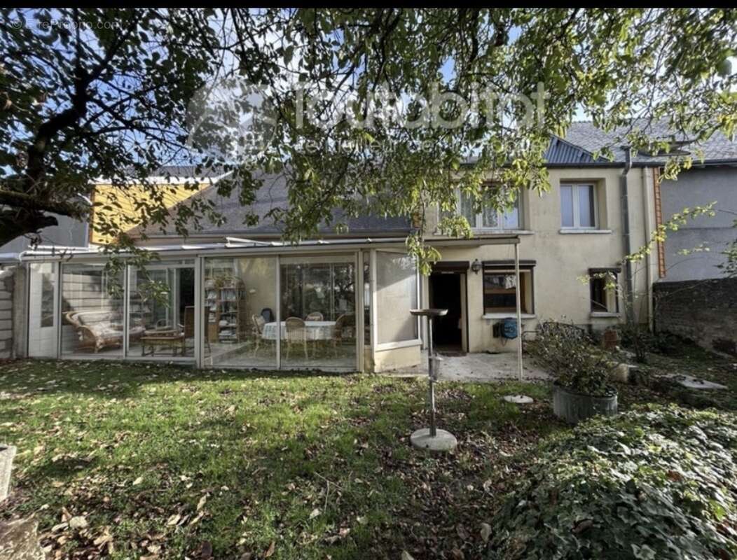 Maison à NOVY-CHEVRIERES