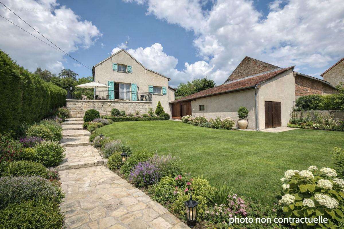 Maison à AUVILLARS-SUR-SAONE