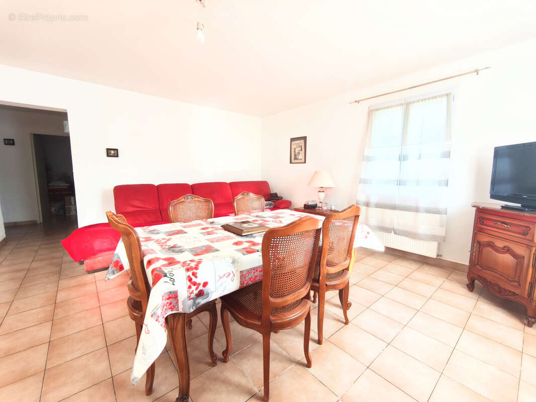 Maison à SAINT-GERMAIN-DES-FOSSES